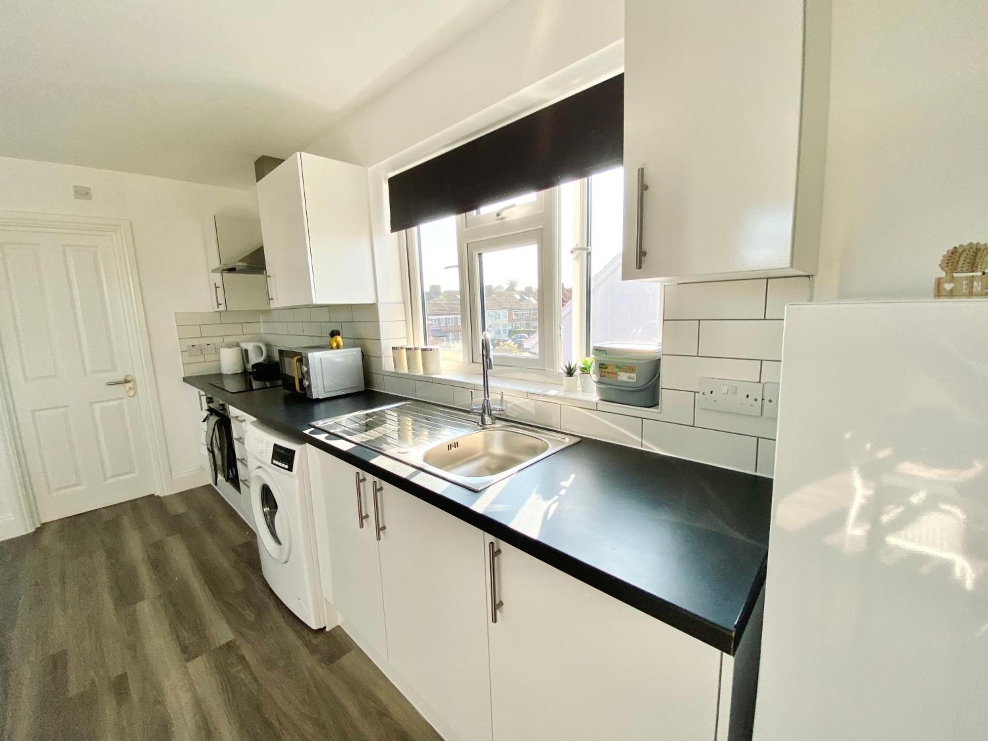 Bright Studio Loft 30Min To Central Лондон Екстериор снимка